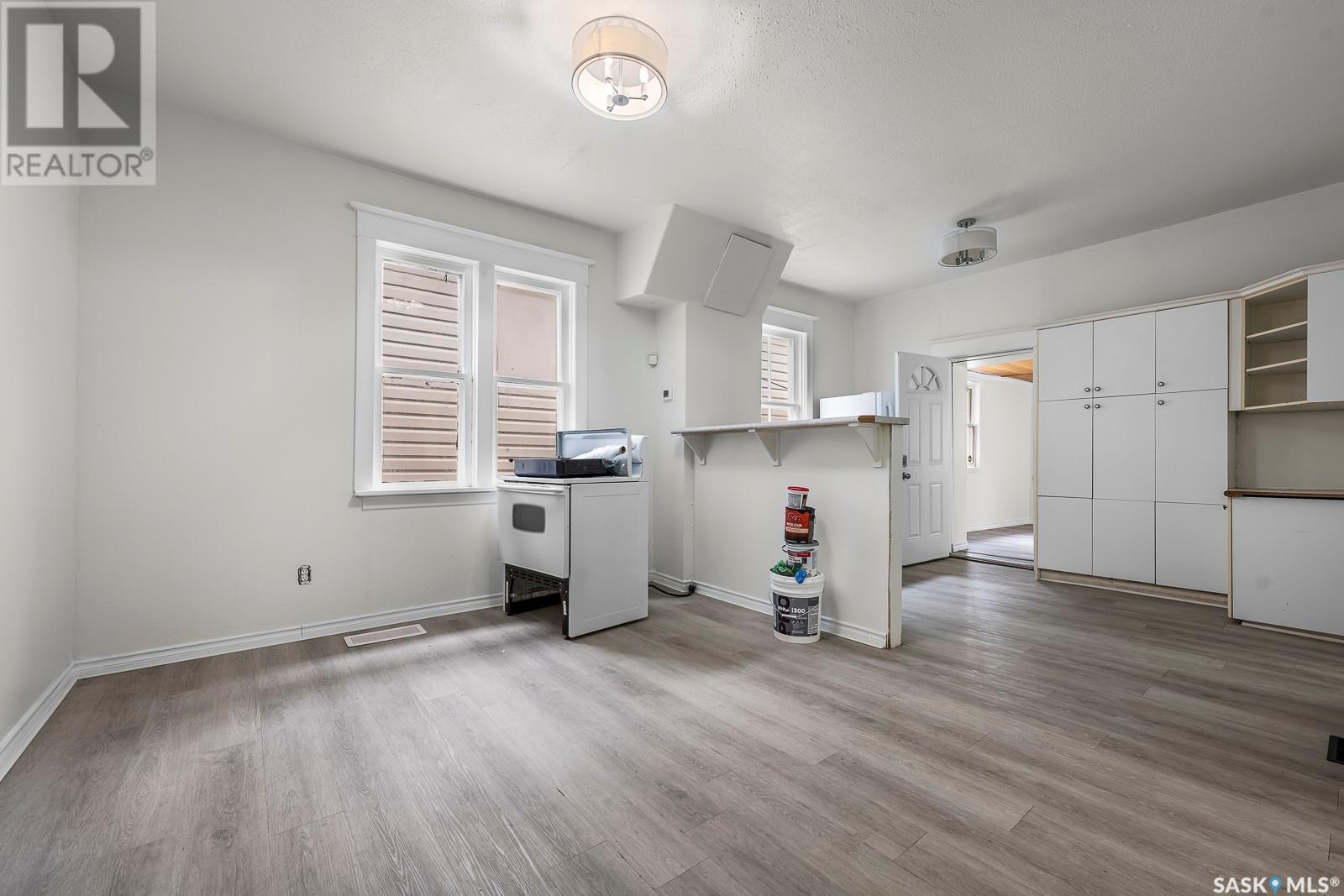 












1124 Victoria AVENUE

,
Regina,




Saskatchewan
S4P0N7

