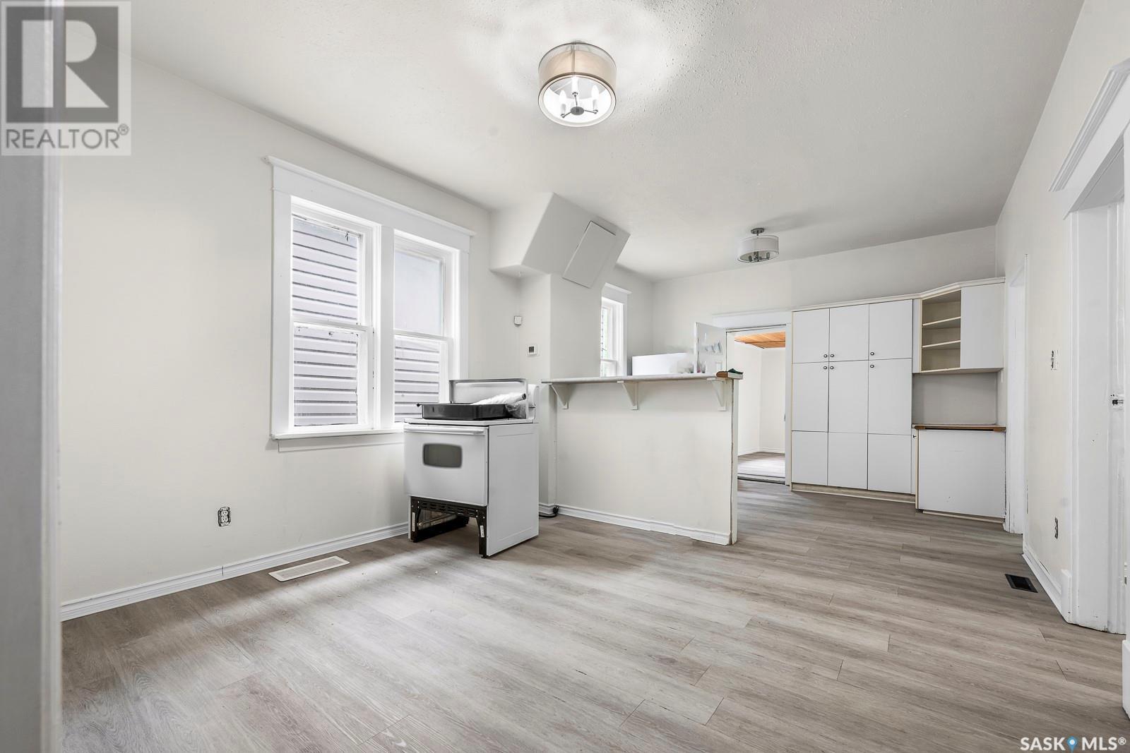 












1124 Victoria AVENUE

,
Regina,




Saskatchewan
S4P0N7

