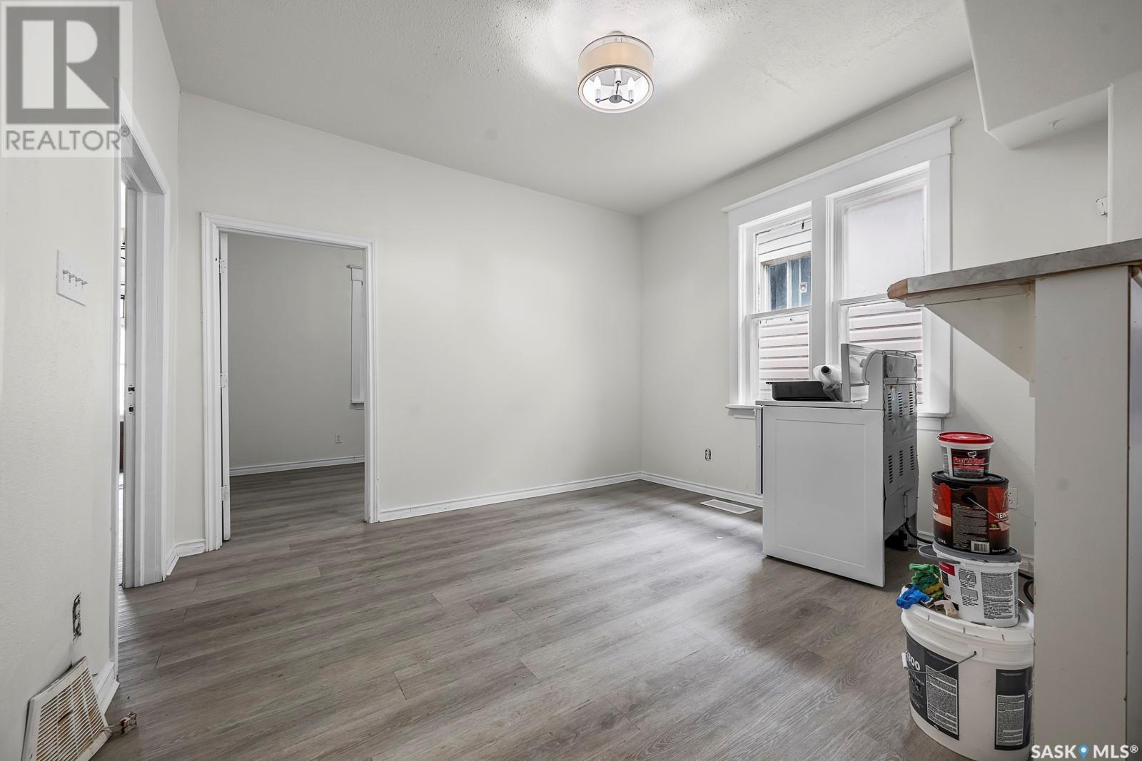 












1124 Victoria AVENUE

,
Regina,




Saskatchewan
S4P0N7

