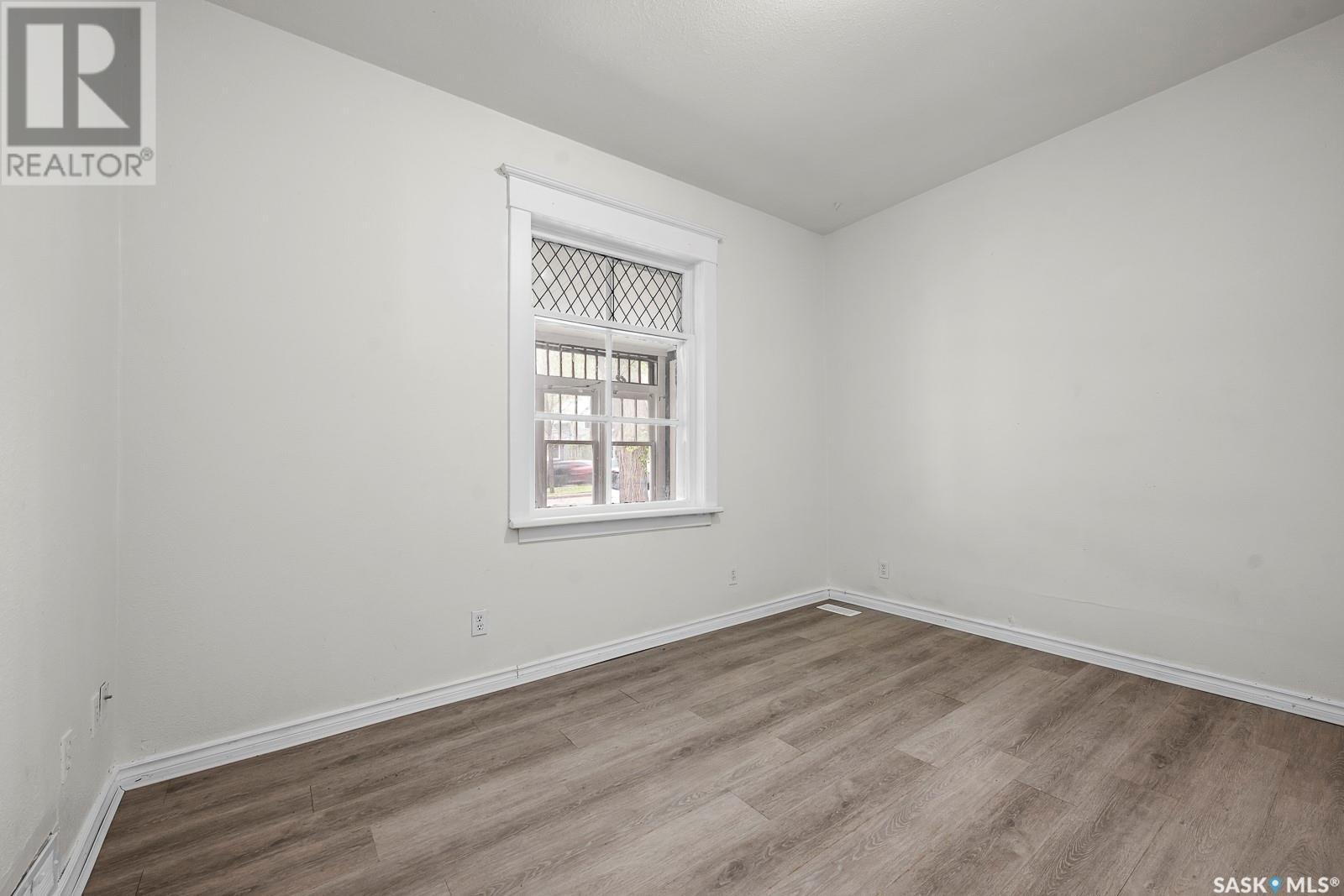 












1124 Victoria AVENUE

,
Regina,




Saskatchewan
S4P0N7

