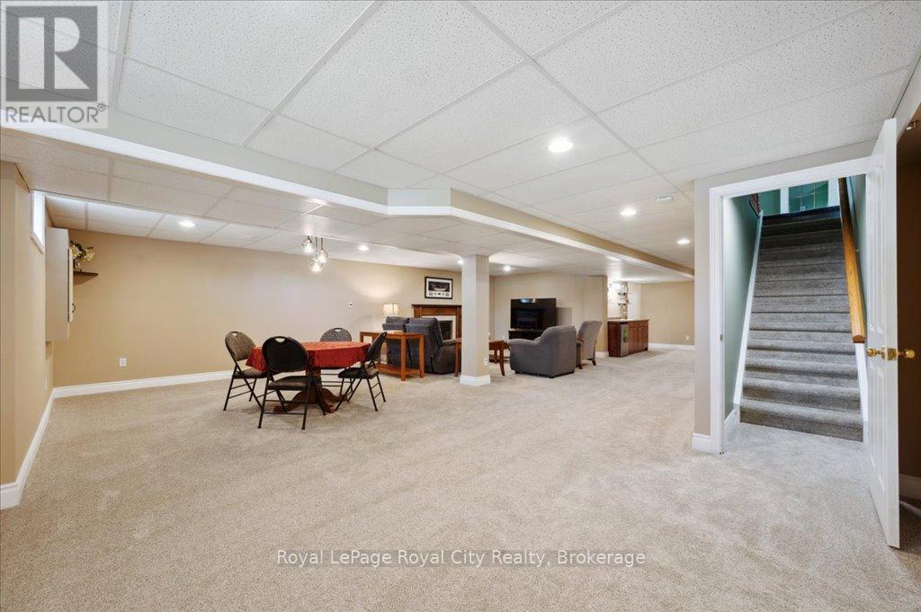 












17 ST BONIFACE DRIVE

,
Woolwich,




Ontario
N0B2B0

