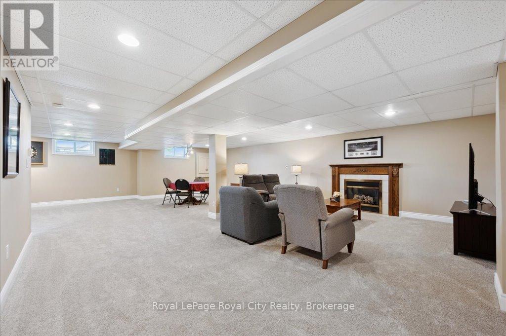 












17 ST BONIFACE DRIVE

,
Woolwich,




Ontario
N0B2B0

