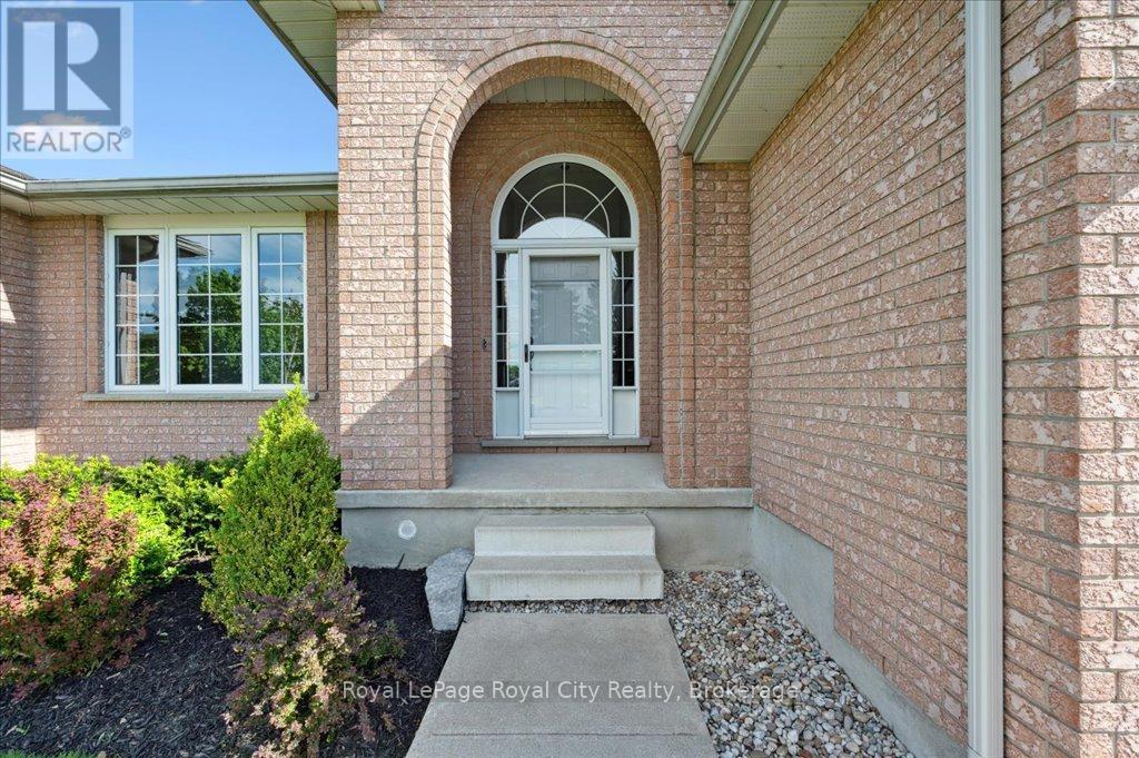 












17 ST BONIFACE DRIVE

,
Woolwich,




Ontario
N0B2B0

