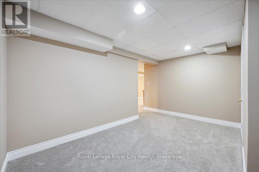 












17 ST BONIFACE DRIVE

,
Woolwich,




Ontario
N0B2B0

