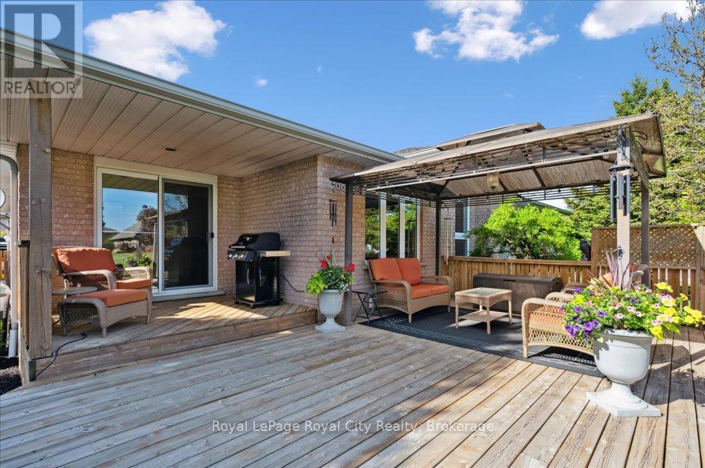 












17 ST BONIFACE DRIVE

,
Woolwich,




Ontario
N0B2B0

