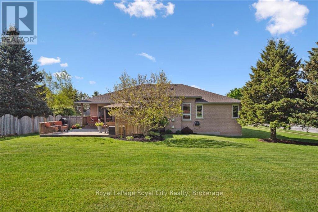 












17 ST BONIFACE DRIVE

,
Woolwich,




Ontario
N0B2B0

