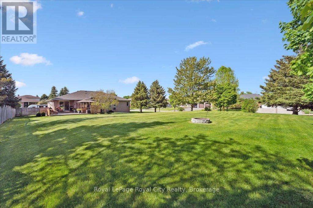 












17 ST BONIFACE DRIVE

,
Woolwich,




Ontario
N0B2B0

