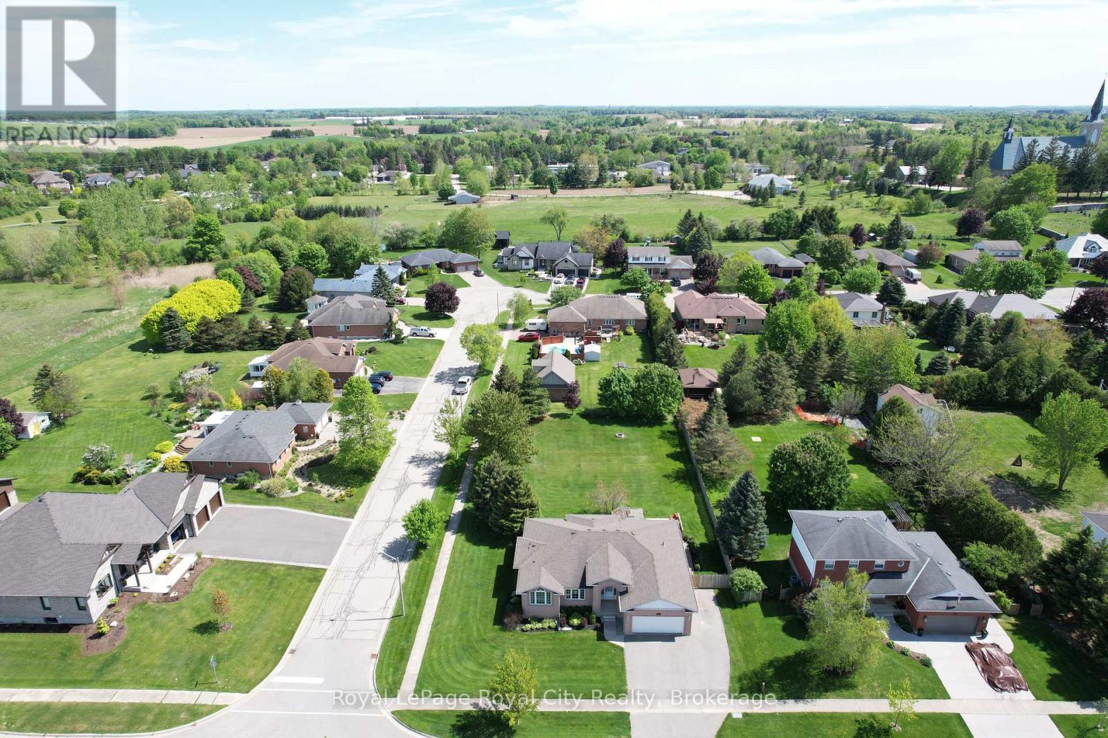 












17 ST BONIFACE DRIVE

,
Woolwich,




Ontario
N0B2B0

