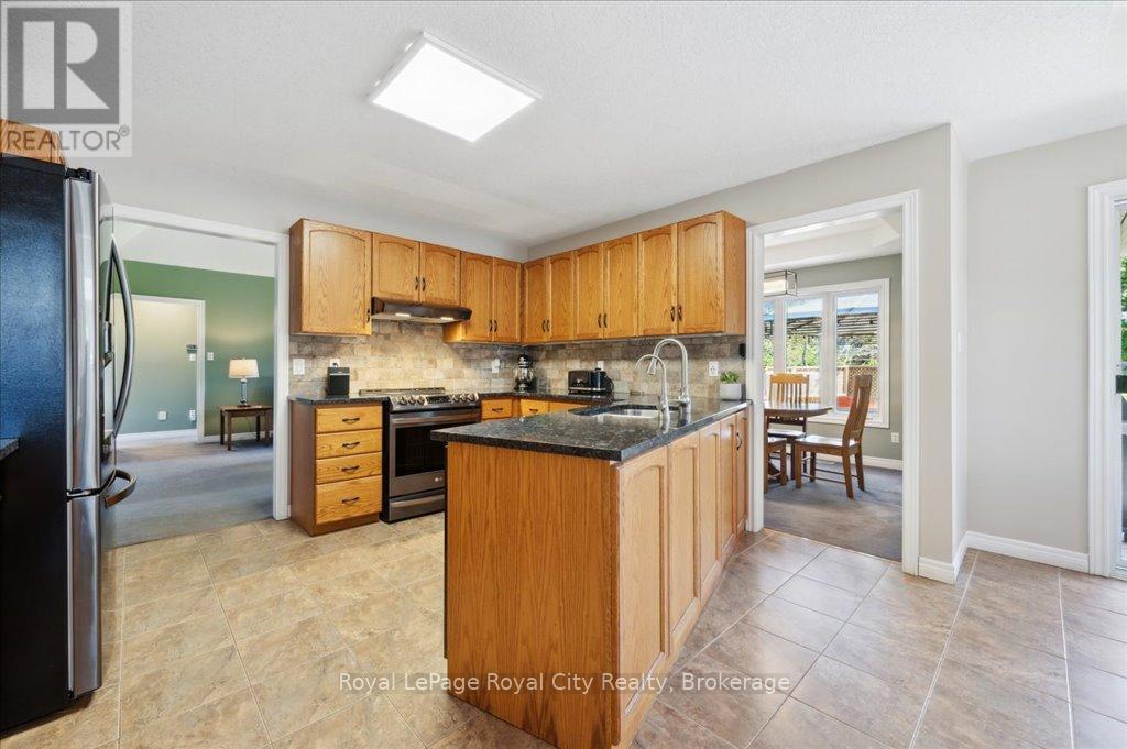 












17 ST BONIFACE DRIVE

,
Woolwich,




Ontario
N0B2B0

