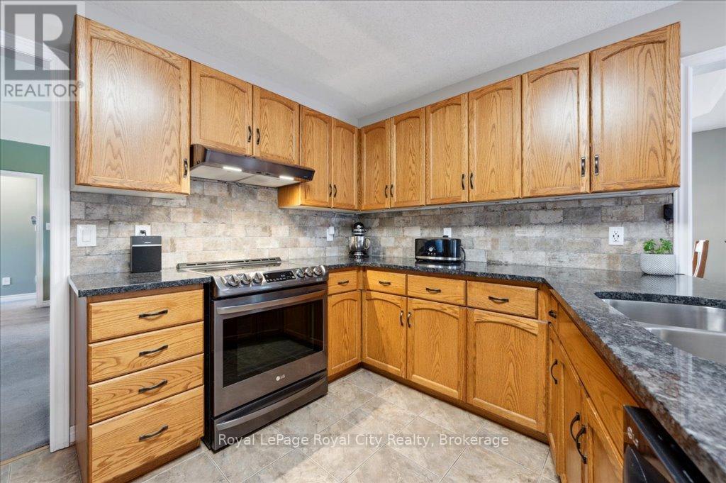 












17 ST BONIFACE DRIVE

,
Woolwich,




Ontario
N0B2B0

