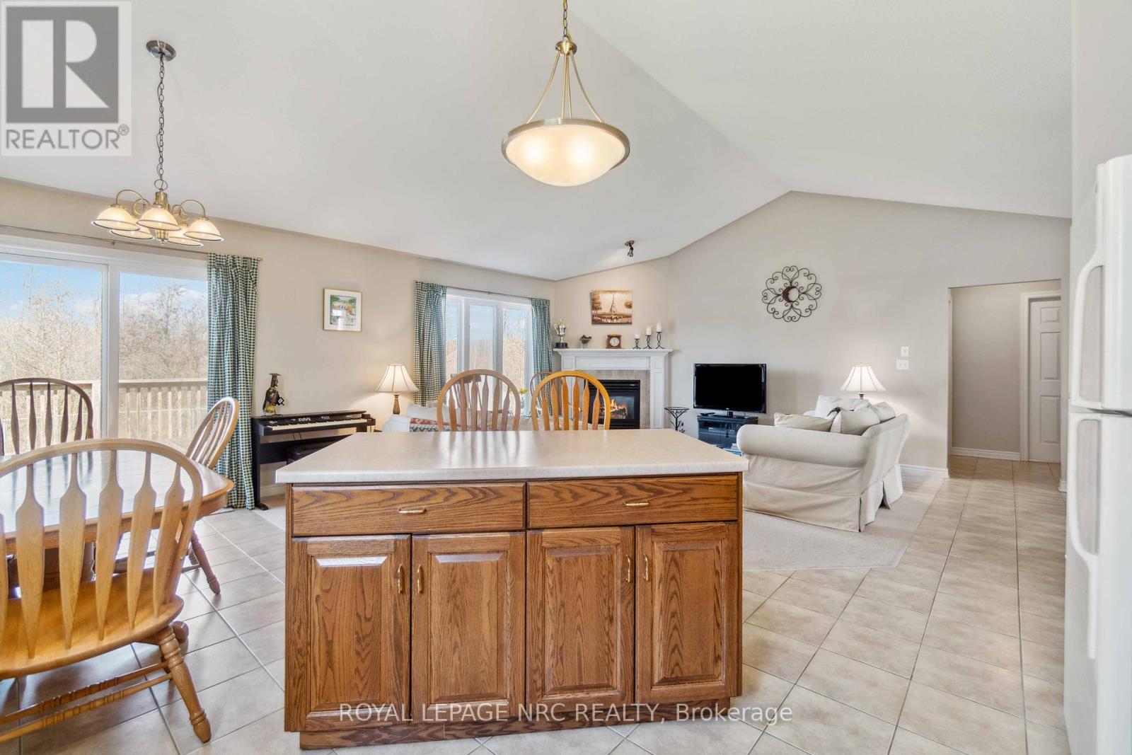 












449 BARRINGTON COURT

,
Fort Erie (Ridgeway),




Ontario
L0S1N0

