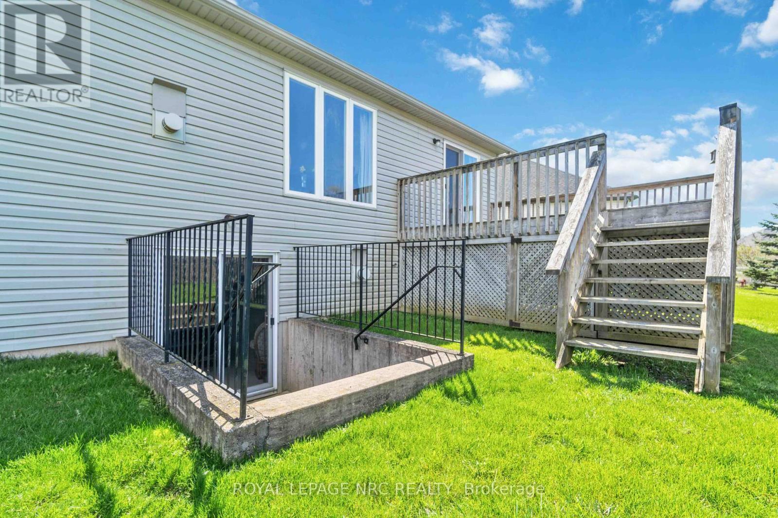 












449 BARRINGTON COURT

,
Fort Erie (Ridgeway),




Ontario
L0S1N0

