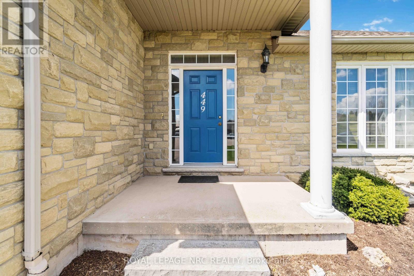 












449 BARRINGTON COURT

,
Fort Erie (Ridgeway),




Ontario
L0S1N0


