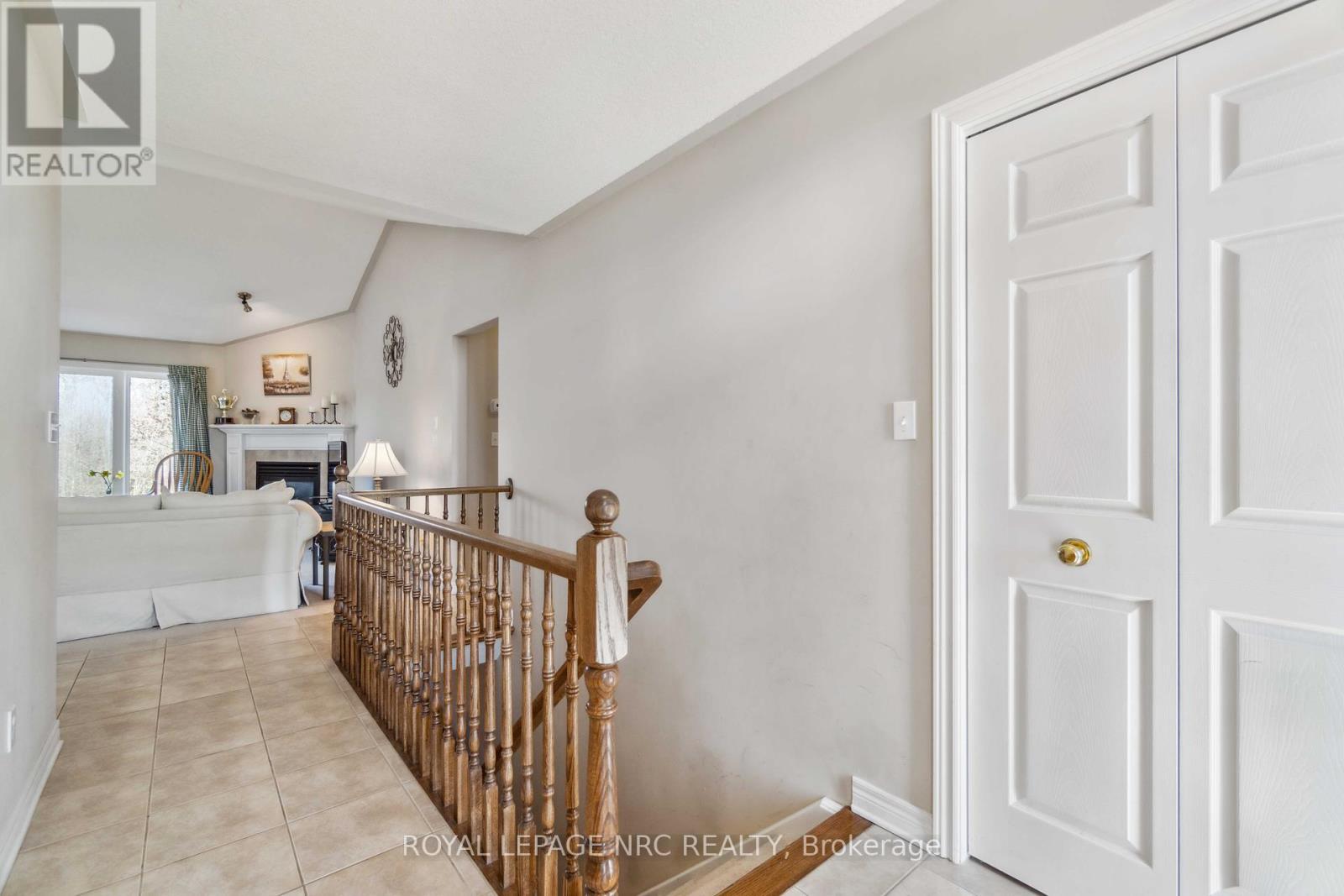 












449 BARRINGTON COURT

,
Fort Erie (Ridgeway),




Ontario
L0S1N0

