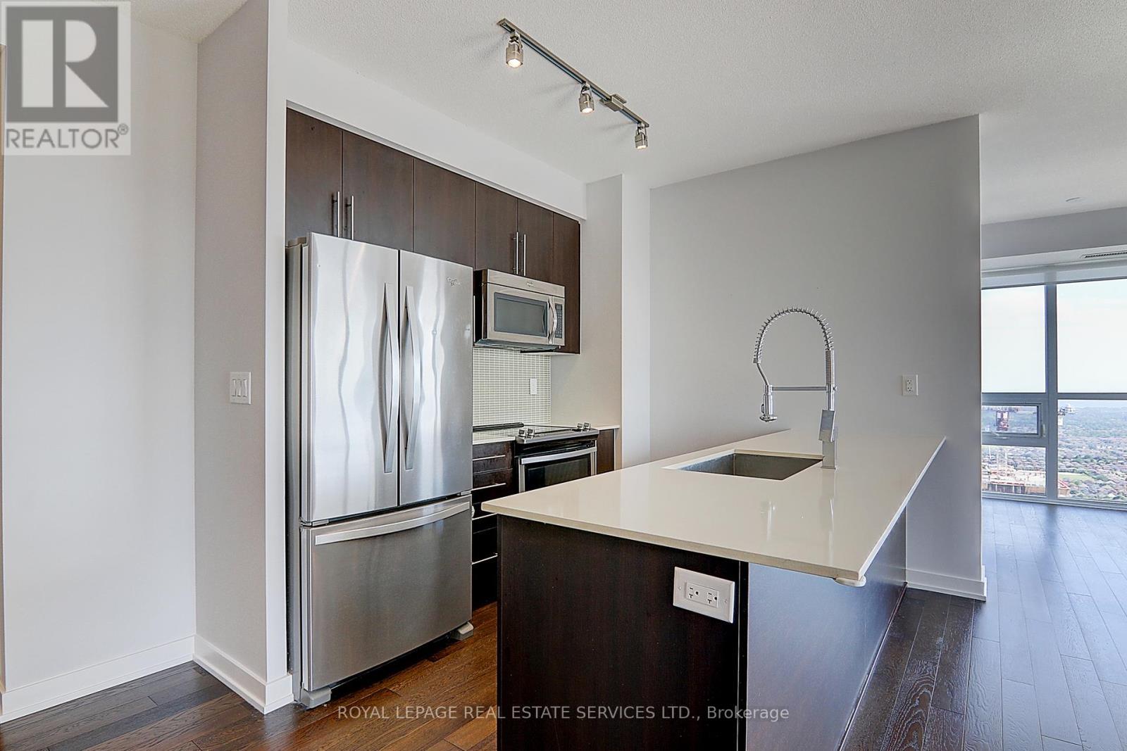 












4510 - 4011 BRICKSTONE MEWS

,
Mississauga,




Ontario
L5B0J7

