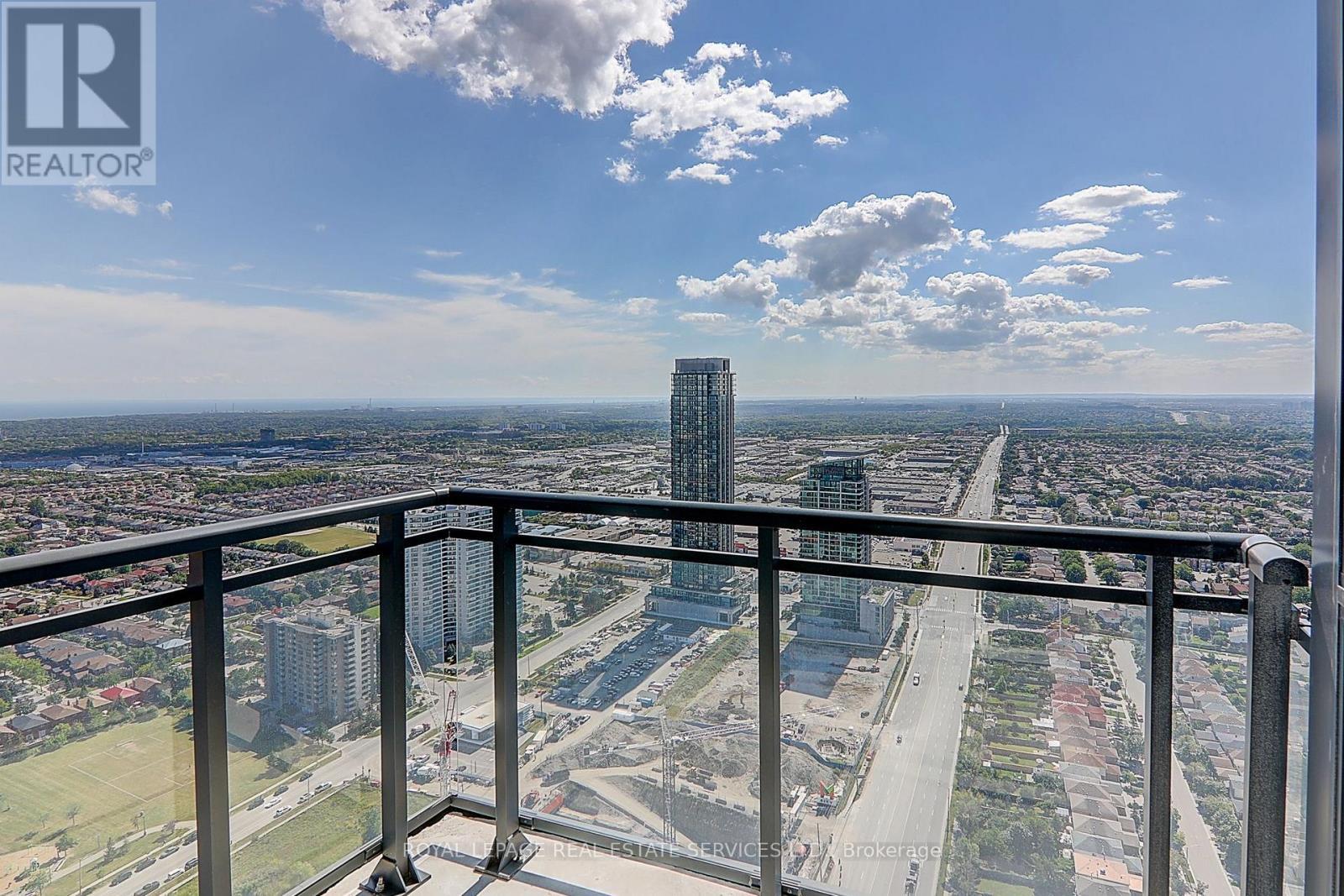 












4510 - 4011 BRICKSTONE MEWS

,
Mississauga,




Ontario
L5B0J7

