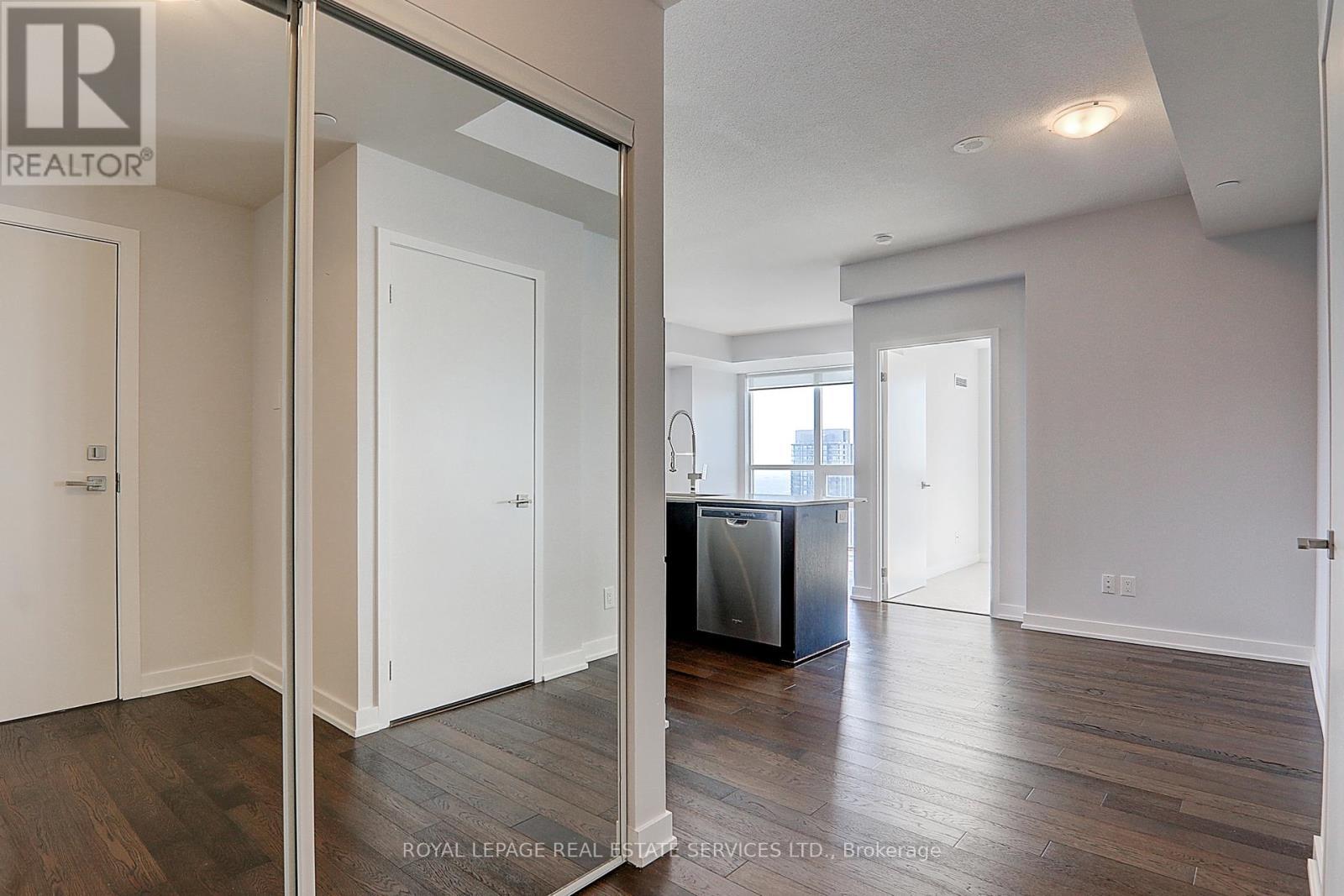 












4510 - 4011 BRICKSTONE MEWS

,
Mississauga,




Ontario
L5B0J7

