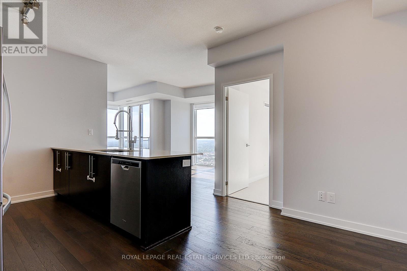 












4510 - 4011 BRICKSTONE MEWS

,
Mississauga,




Ontario
L5B0J7

