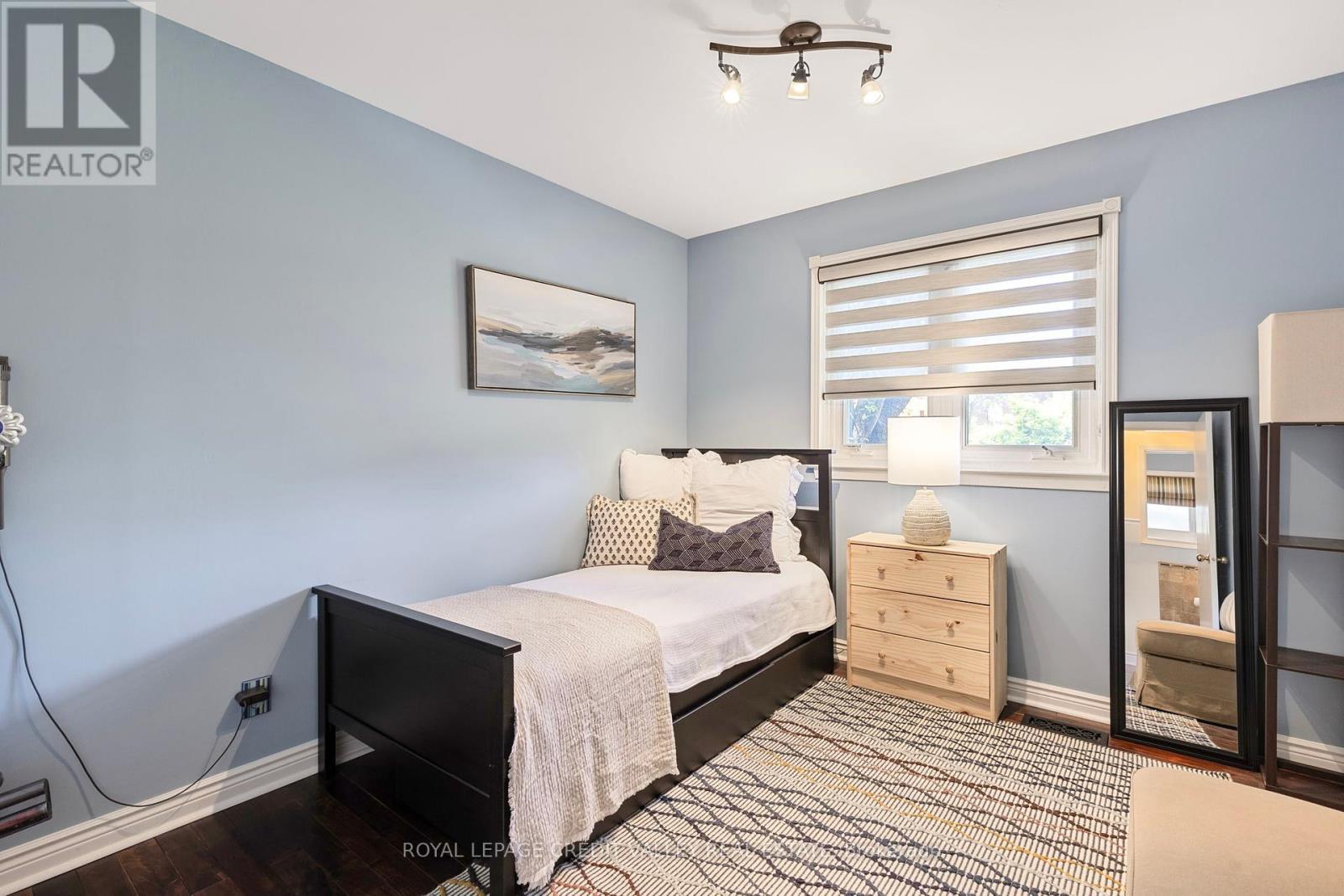 












24 LADORE DRIVE

,
Brampton,




Ontario
L6Y1V5

