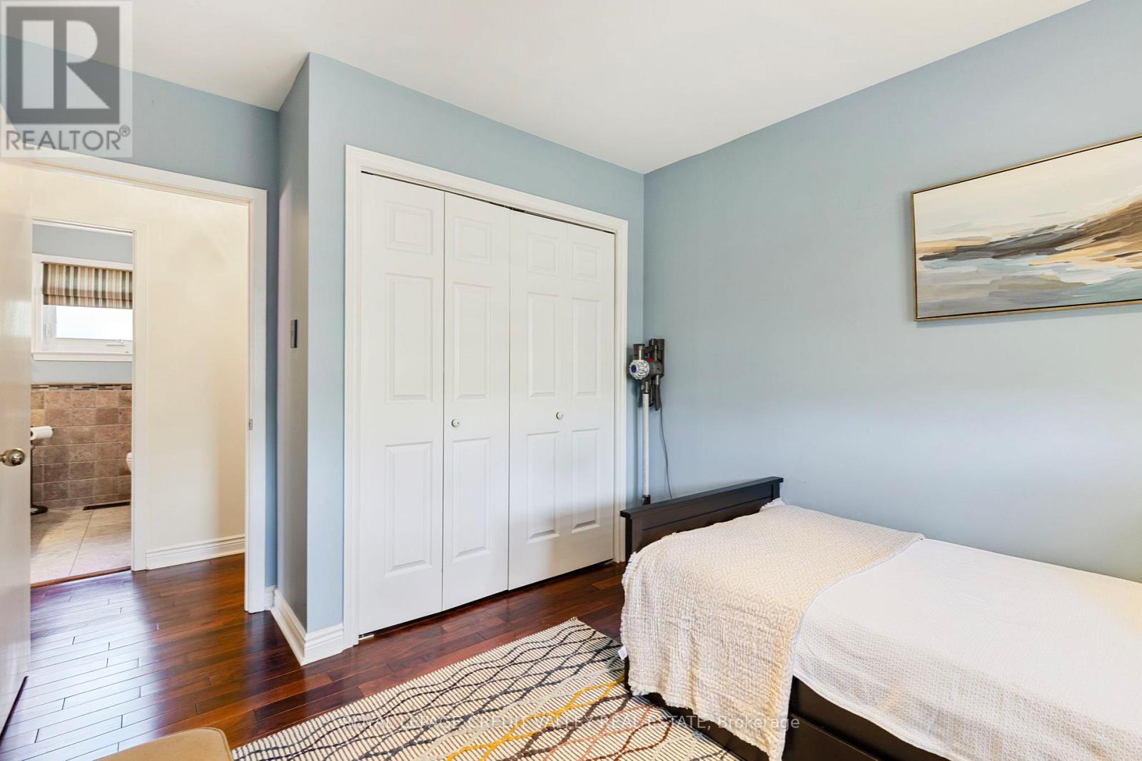 












24 LADORE DRIVE

,
Brampton,




Ontario
L6Y1V5


