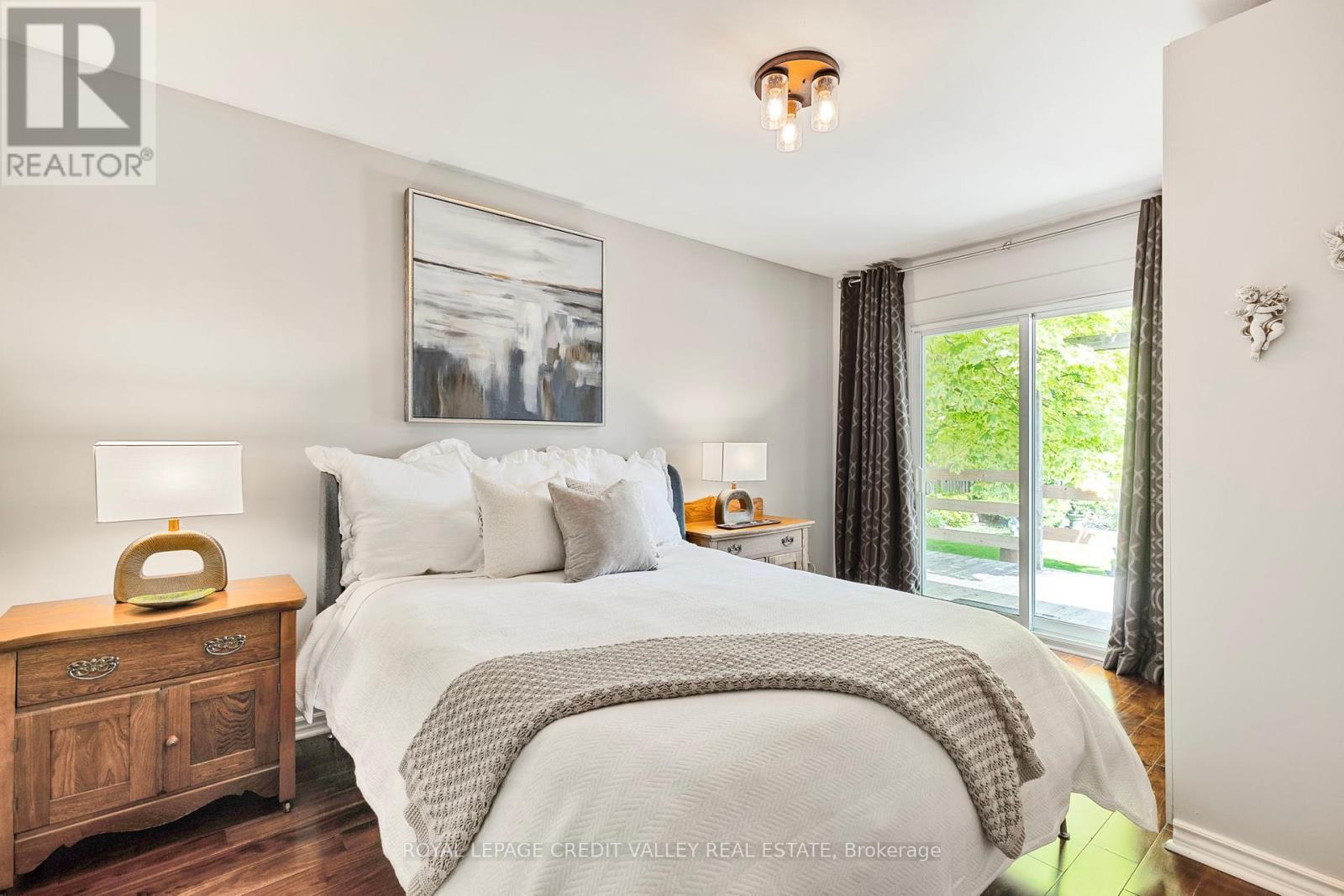 












24 LADORE DRIVE

,
Brampton,




Ontario
L6Y1V5

