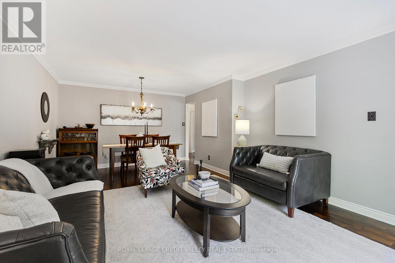 












24 LADORE DRIVE

,
Brampton,




Ontario
L6Y1V5

