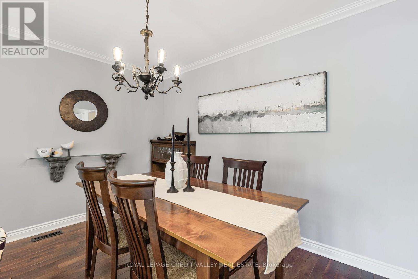 












24 LADORE DRIVE

,
Brampton,




Ontario
L6Y1V5

