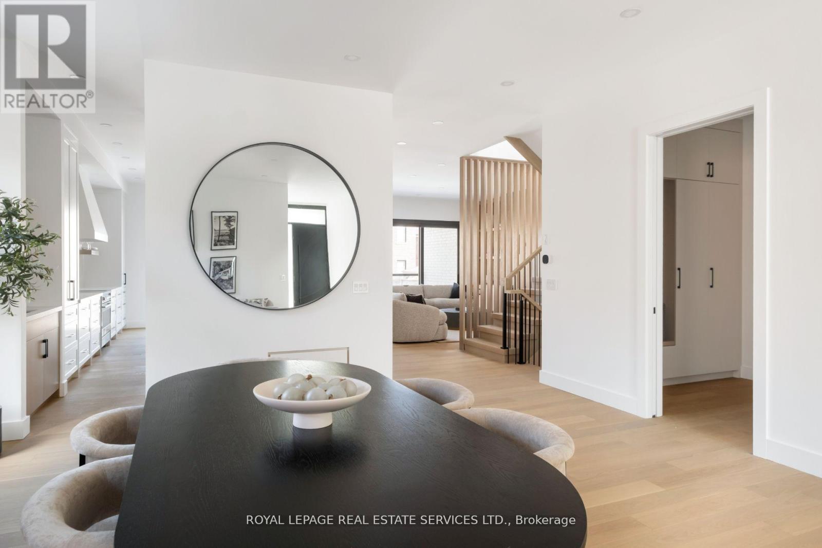 












263 THIRTIETH STREET

,
Toronto,




Ontario
M8W3E2

