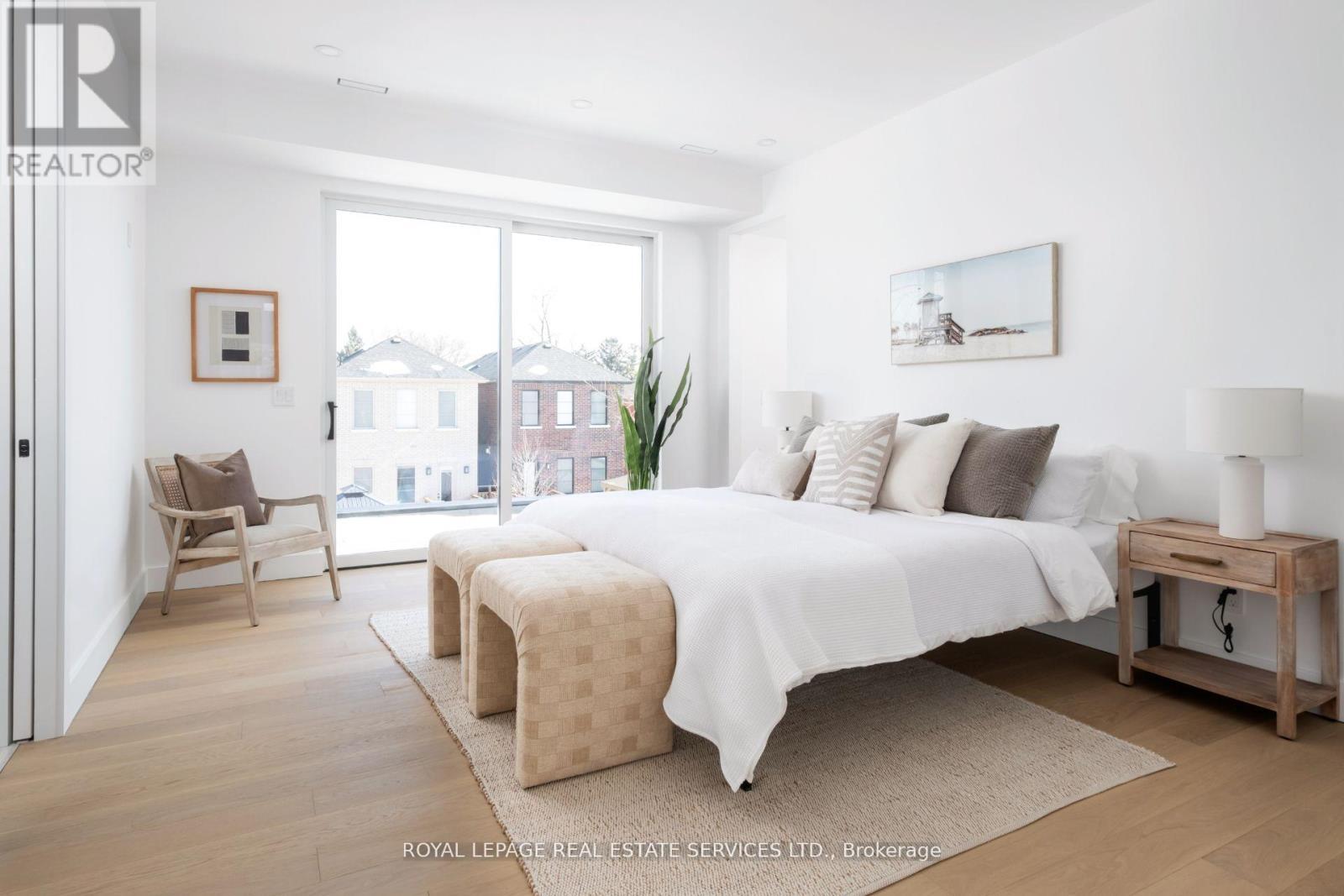 












263 THIRTIETH STREET

,
Toronto,




Ontario
M8W3E2

