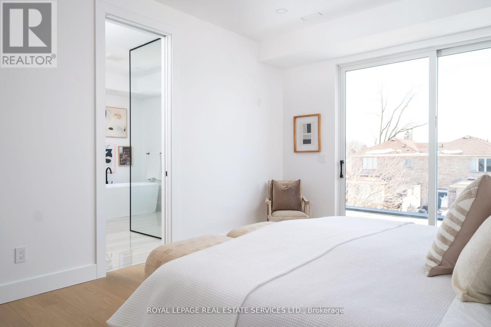 












263 THIRTIETH STREET

,
Toronto,




Ontario
M8W3E2

