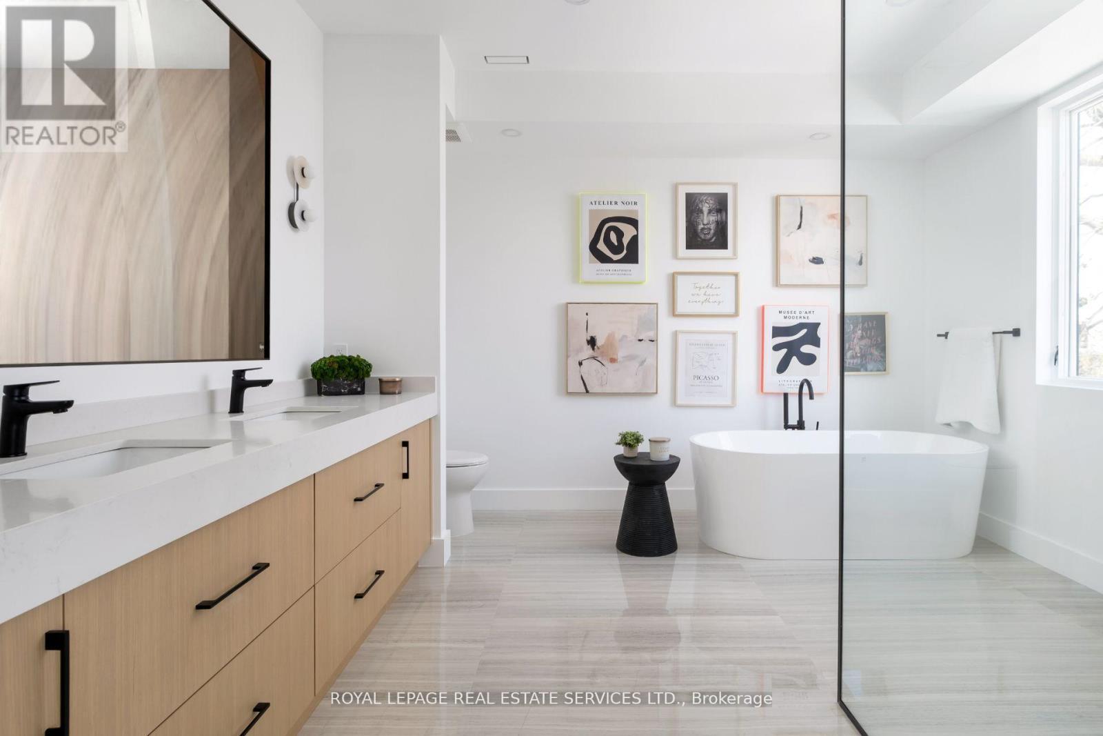 












263 THIRTIETH STREET

,
Toronto,




Ontario
M8W3E2

