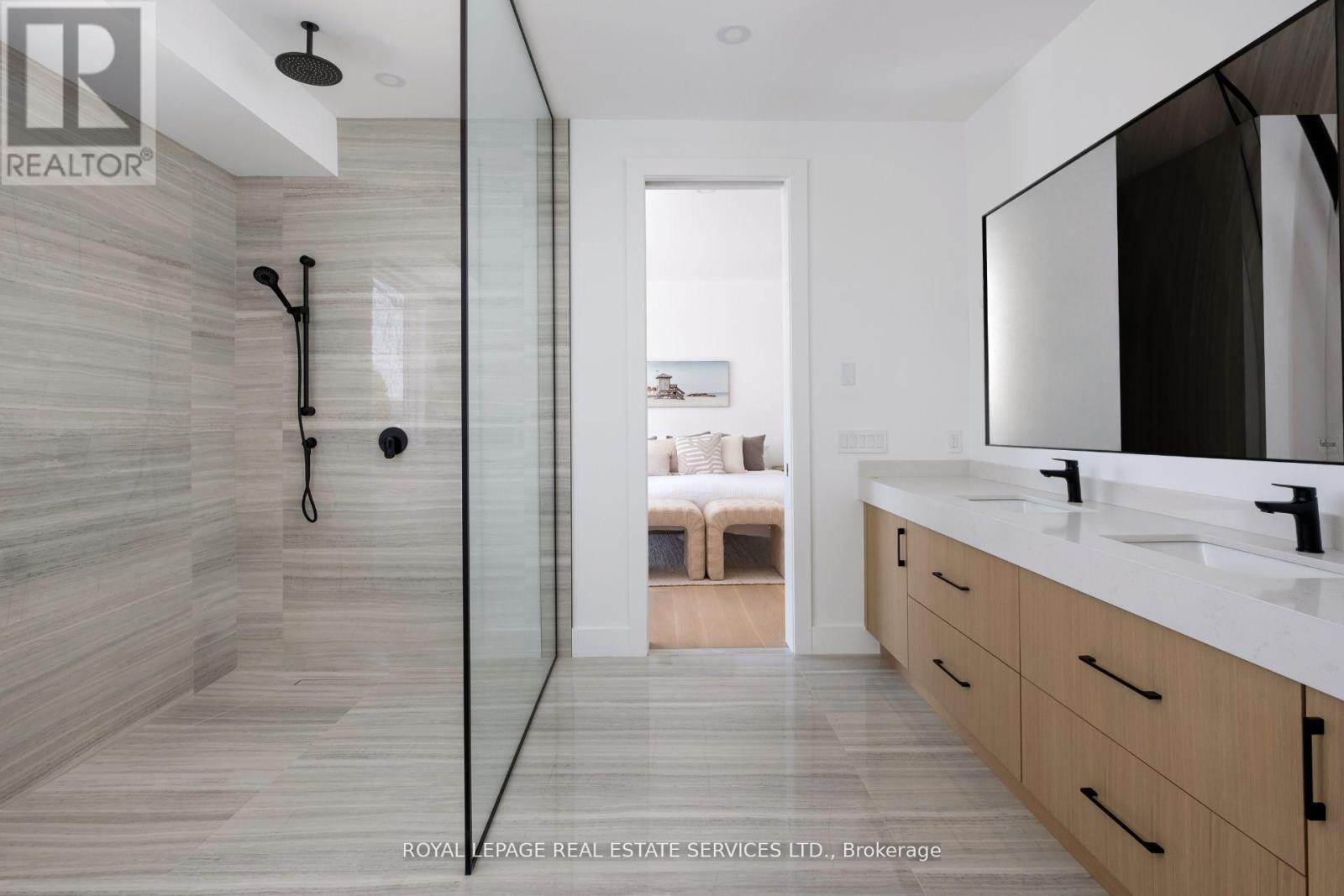












263 THIRTIETH STREET

,
Toronto,




Ontario
M8W3E2

