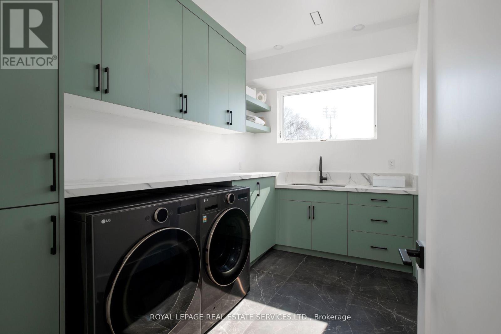 












263 THIRTIETH STREET

,
Toronto,




Ontario
M8W3E2

