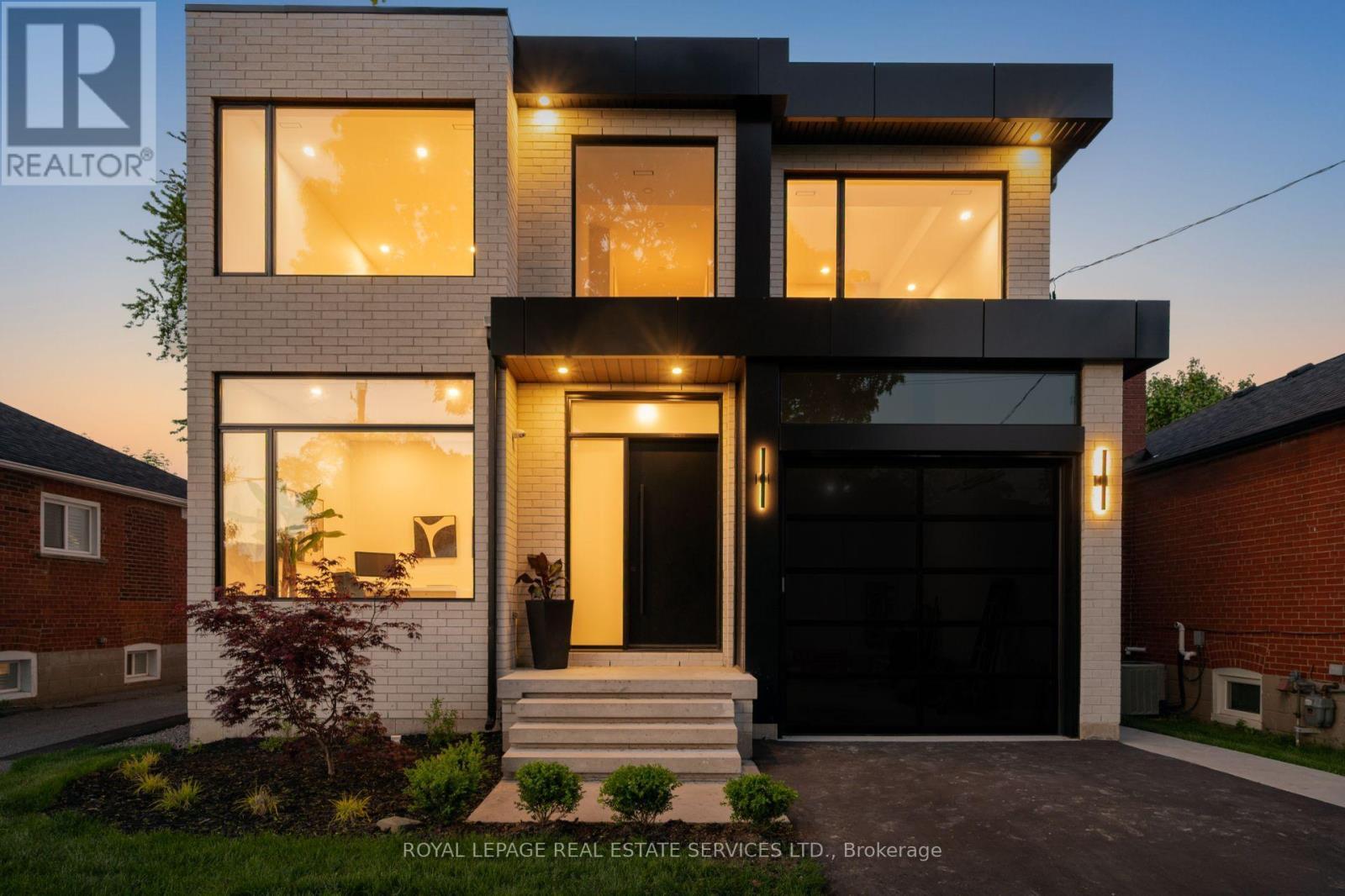 












263 THIRTIETH STREET

,
Toronto,




Ontario
M8W3E2

