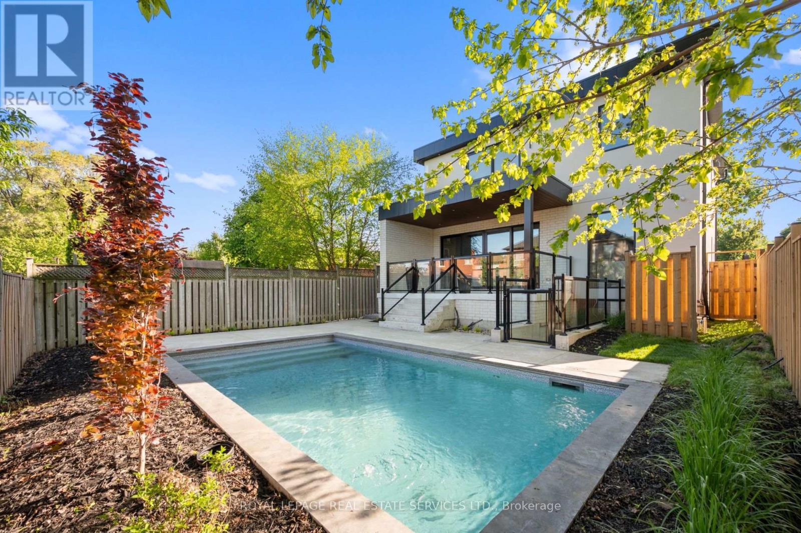 












263 THIRTIETH STREET

,
Toronto,




Ontario
M8W3E2

