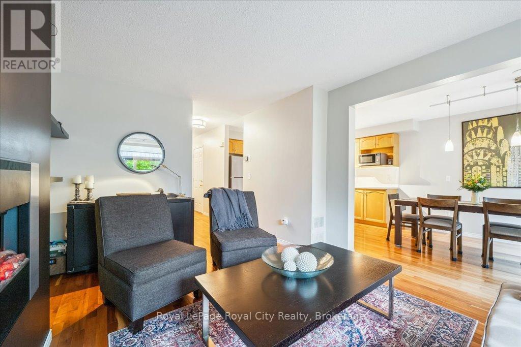 












10 O'CONNOR LANE

,
Guelph (Grange Road),




Ontario
N1E7G5

