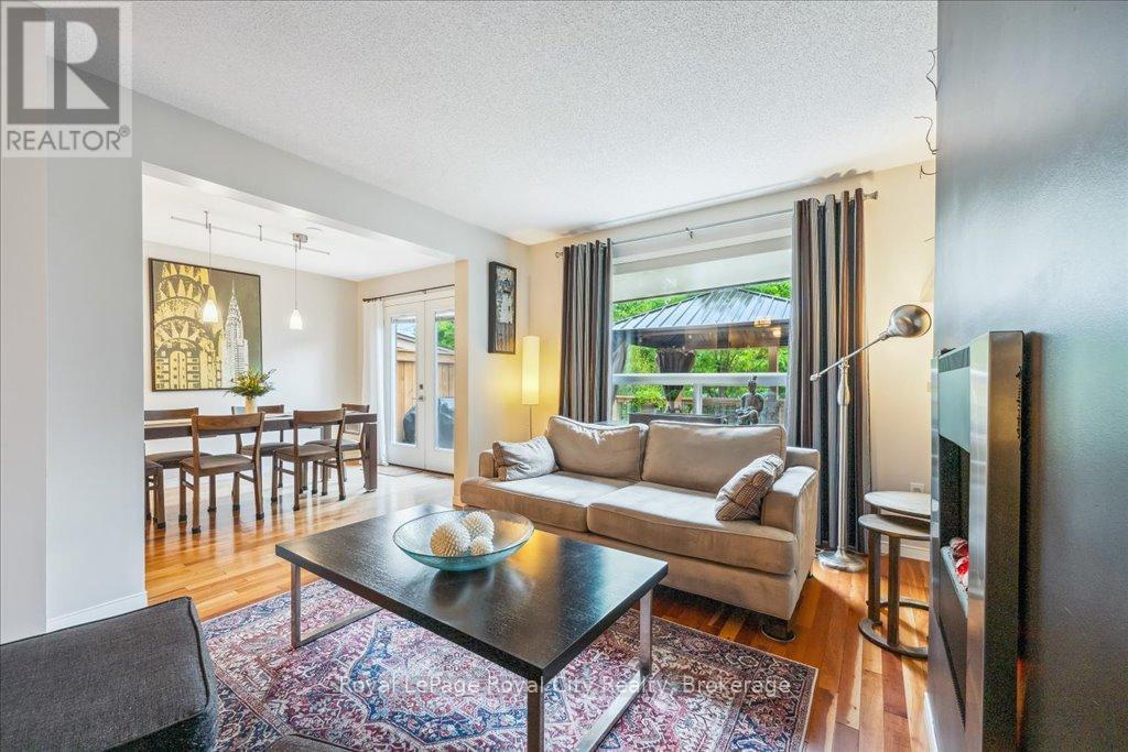 












10 O'CONNOR LANE

,
Guelph (Grange Road),




Ontario
N1E7G5

