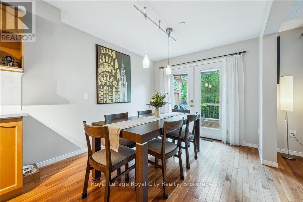 












10 O'CONNOR LANE

,
Guelph (Grange Road),




Ontario
N1E7G5

