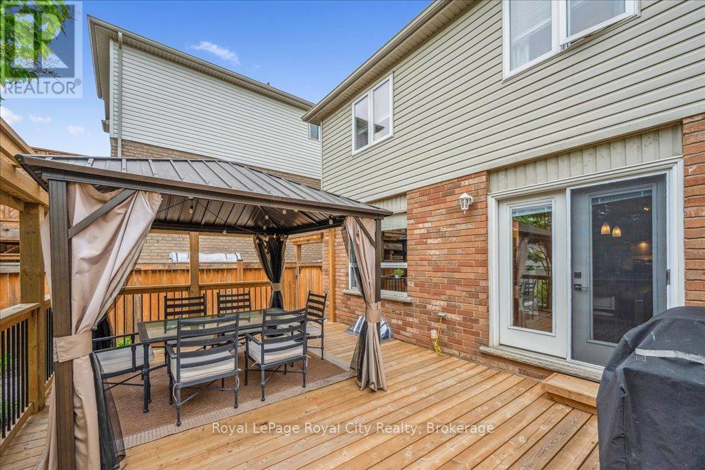 












10 O'CONNOR LANE

,
Guelph (Grange Road),




Ontario
N1E7G5

