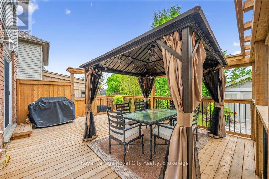 












10 O'CONNOR LANE

,
Guelph (Grange Road),




Ontario
N1E7G5

