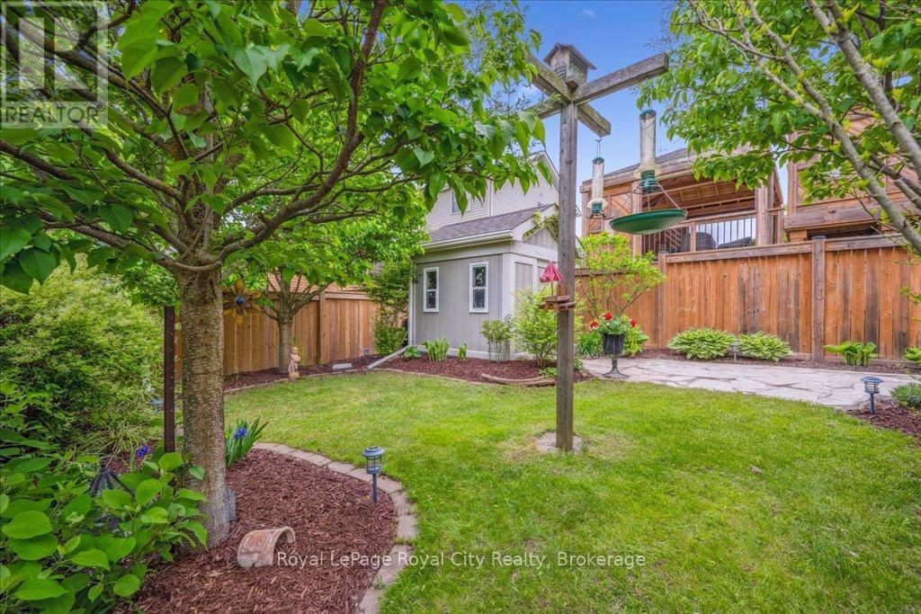 












10 O'CONNOR LANE

,
Guelph (Grange Road),




Ontario
N1E7G5

