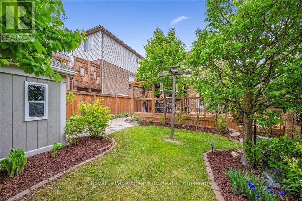 












10 O'CONNOR LANE

,
Guelph (Grange Road),




Ontario
N1E7G5

