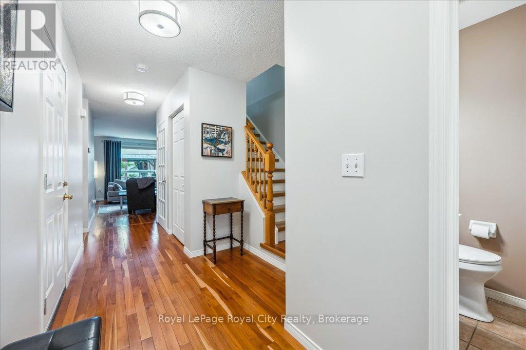












10 O'CONNOR LANE

,
Guelph (Grange Road),




Ontario
N1E7G5

