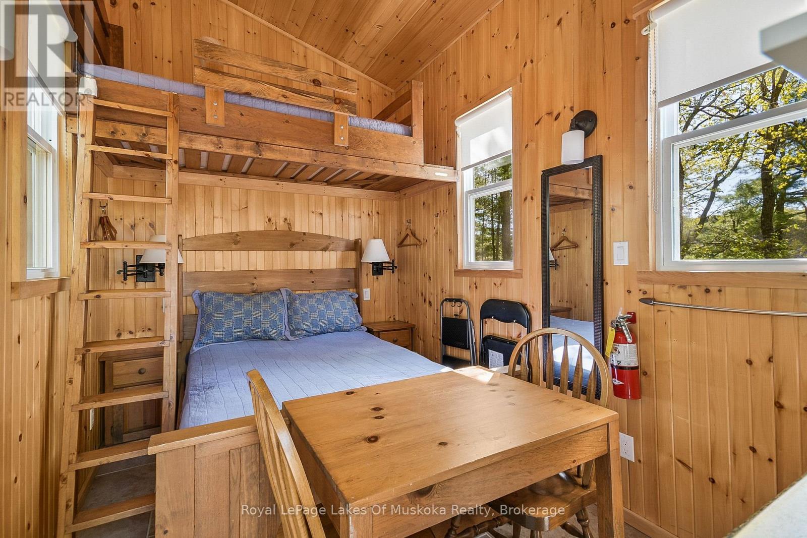 












71 EARLS ROAD

,
The Archipelago (Archipelago South),




Ontario
P0C1H0

