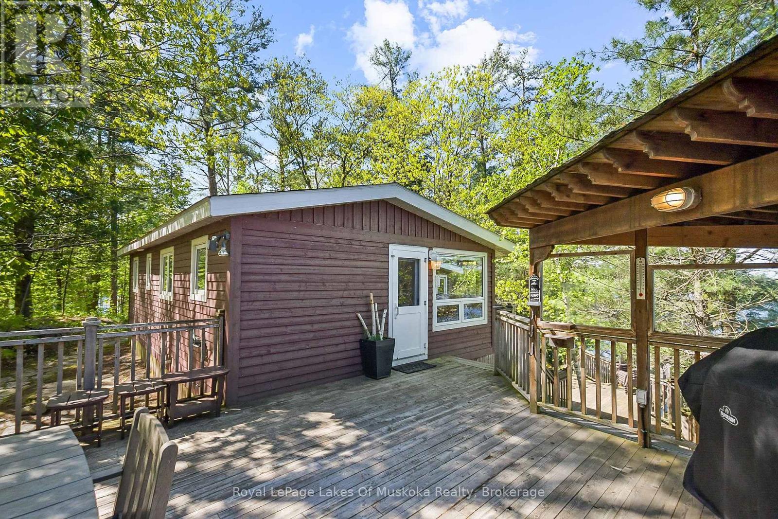 












71 EARLS ROAD

,
The Archipelago (Archipelago South),




Ontario
P0C1H0

