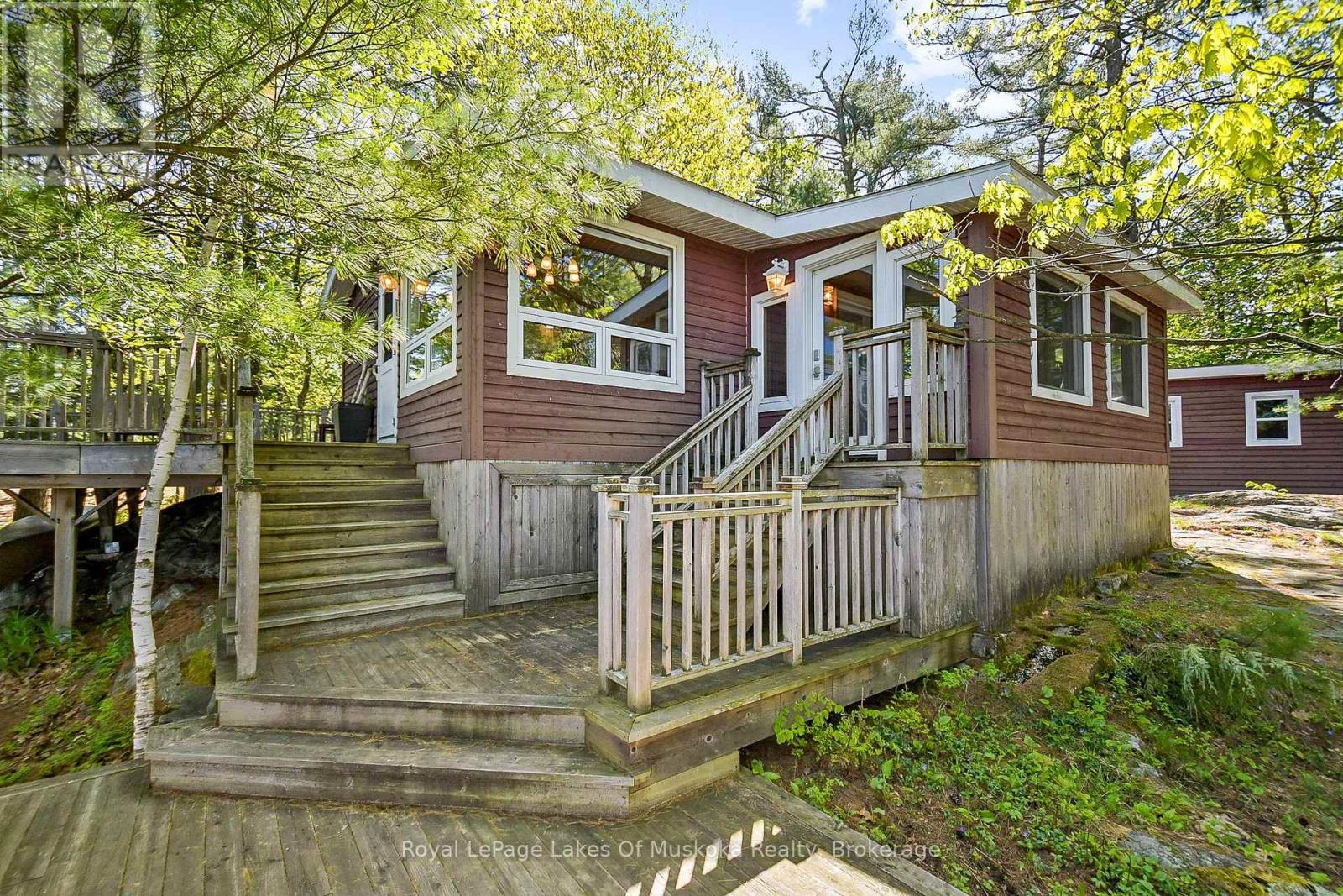 












71 EARLS ROAD

,
The Archipelago (Archipelago South),




Ontario
P0C1H0

