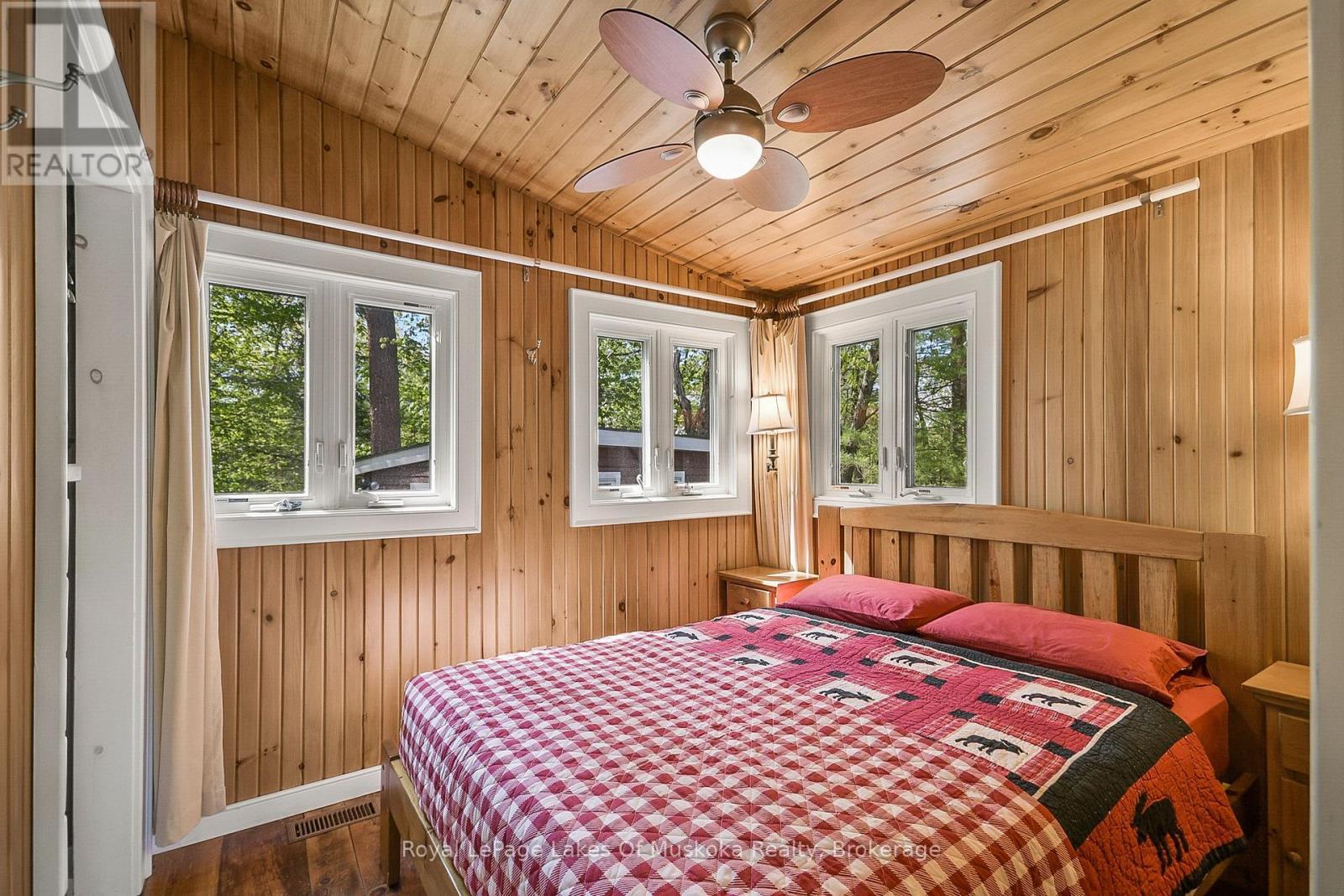 












71 EARLS ROAD

,
The Archipelago (Archipelago South),




Ontario
P0C1H0

