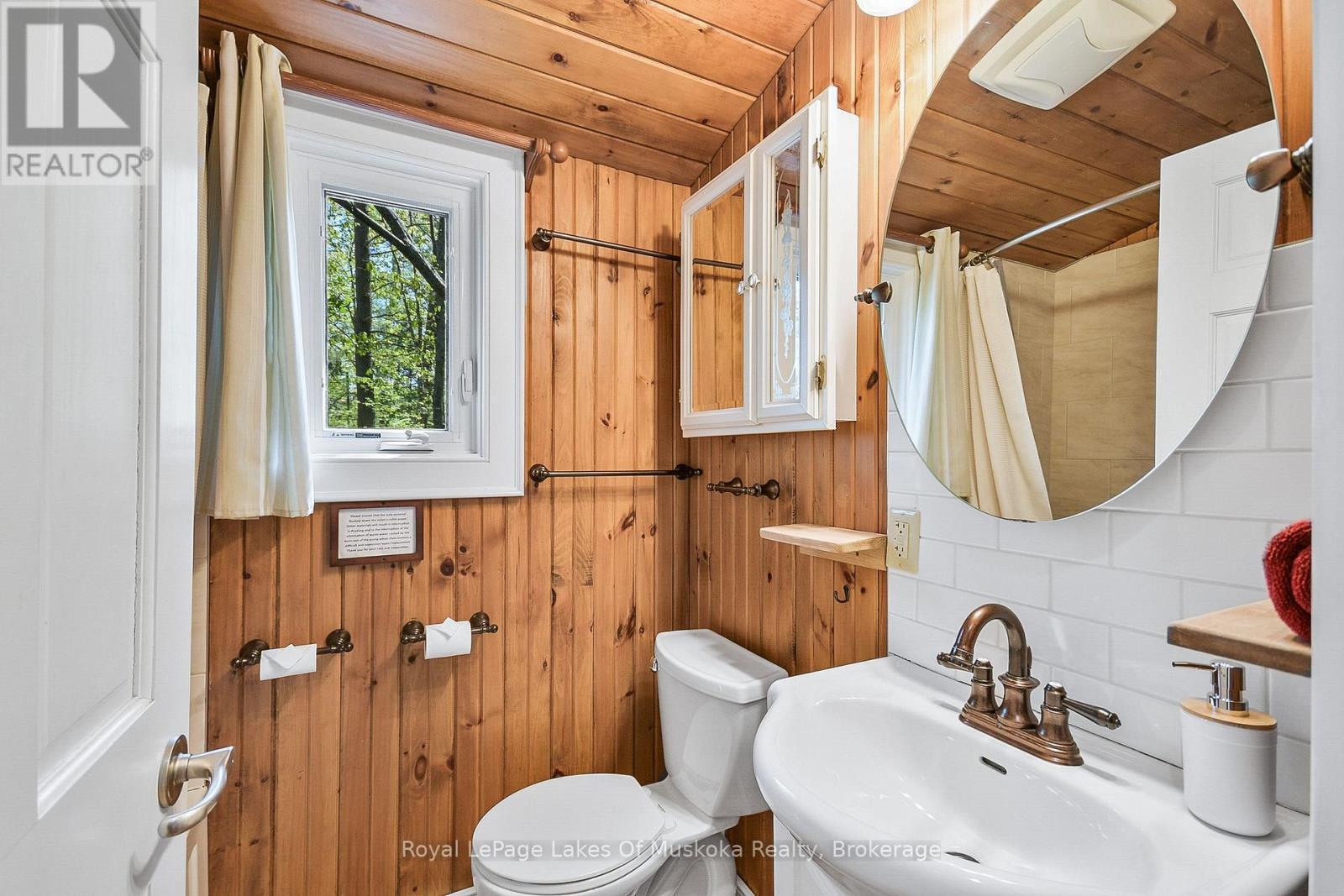 












71 EARLS ROAD

,
The Archipelago (Archipelago South),




Ontario
P0C1H0

