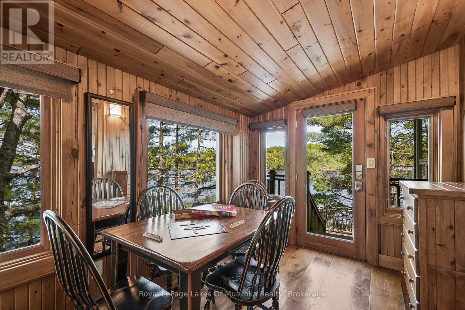 












71 EARLS ROAD

,
The Archipelago (Archipelago South),




Ontario
P0C1H0

