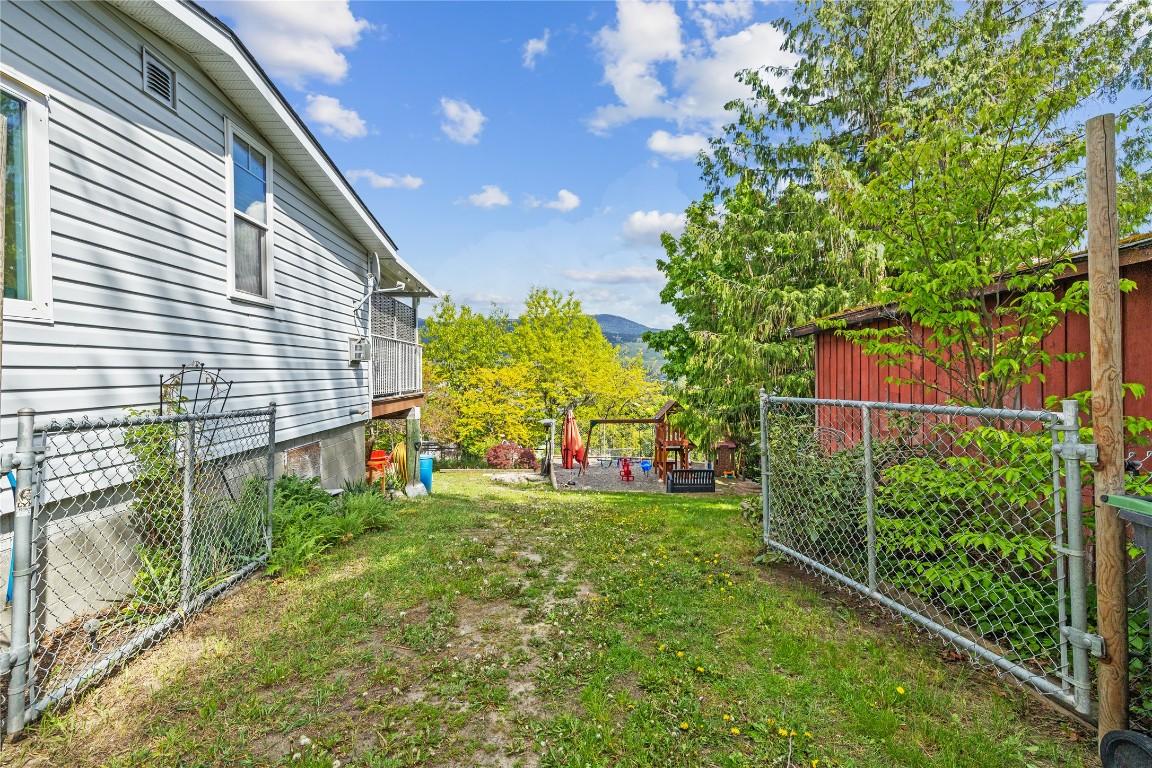 









11331


Bond

Road,
Lake Country,




BC
V4V 1J5

